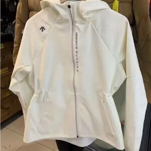 Descente Off-White Hooded Jacket